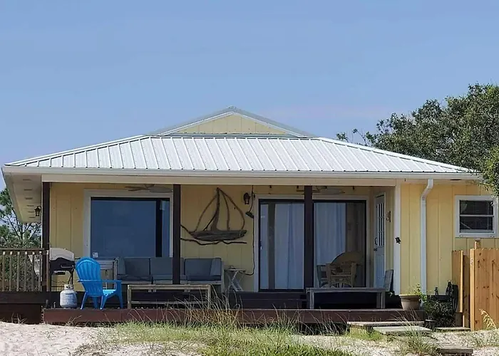 On The Shore! Discounts: 30%/wk 40%/month! Holiday home
