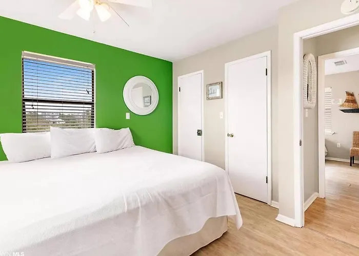 On The Shore! Discounts: 30%/wk 40%/month! Gulf Shores