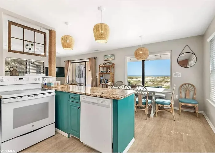 On The Shore! Discounts: 30%/wk 40%/month! Holiday home *